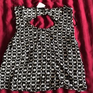 Black and white printed crop top